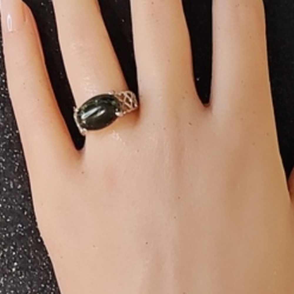 Onyx Fashion Ring With Black Glass Stone - Size 6 1/4